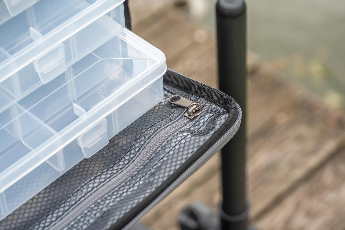 Preston Competition XS Feeder Case detail van een uitneembare opbergdoos