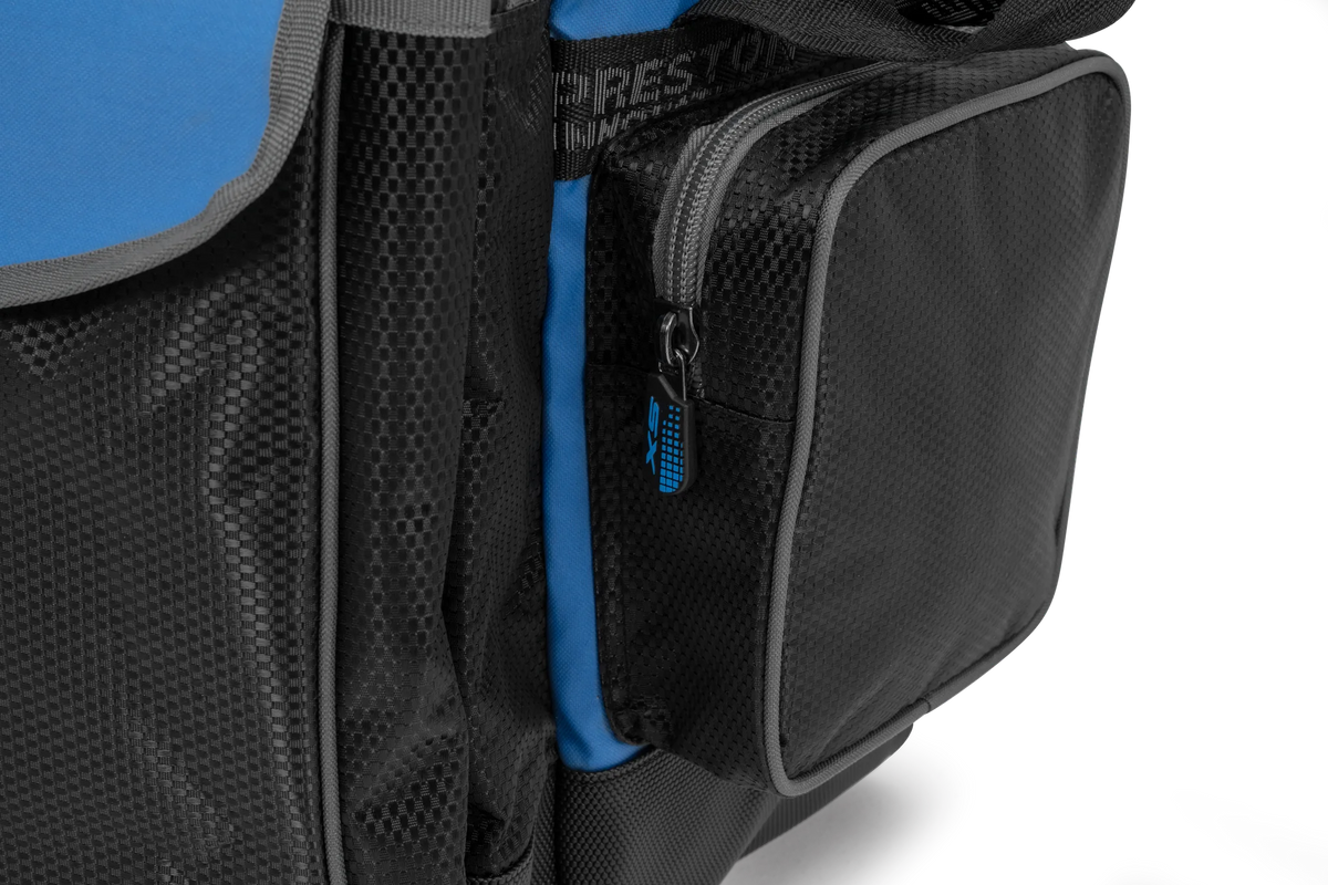 Preston Competition XS Carryall detail van het zijvak