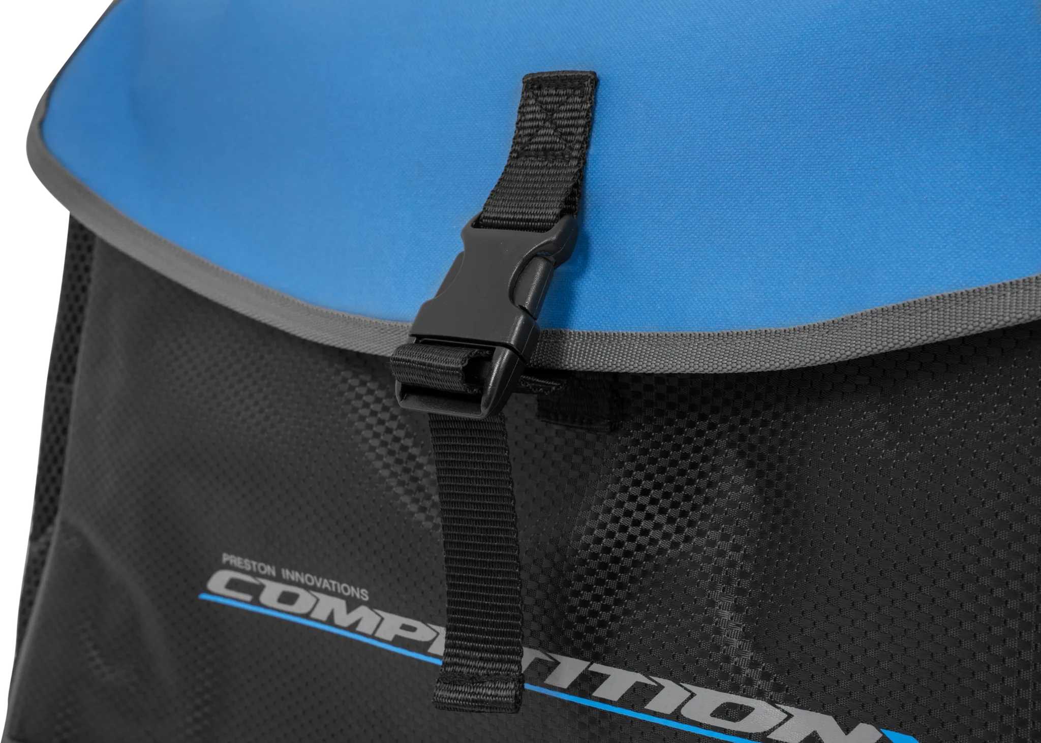 Preston Competition XS Carryall detail van de sluitgesp