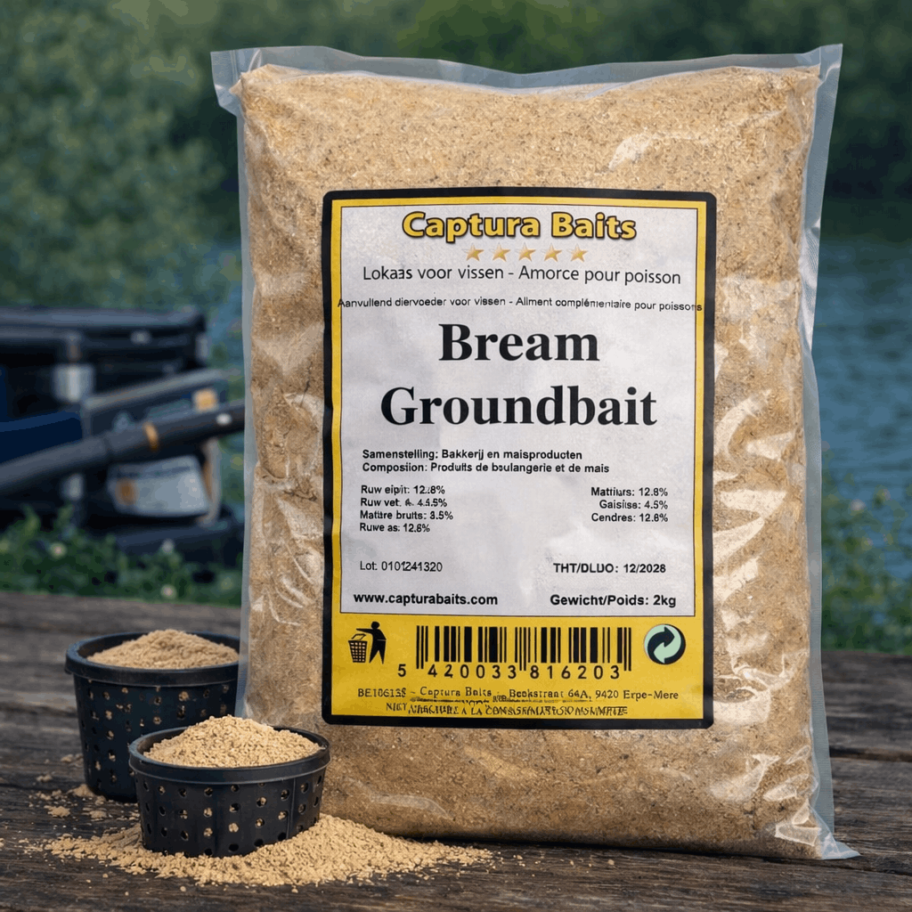 Captura Baits Bream Groundbait 2kg aan het water met voerkorven