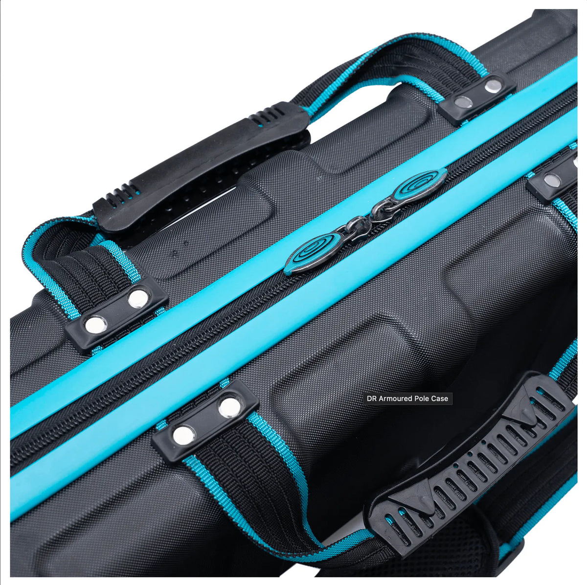 Drennan DR Armoured Pole Case – detail van ritsen, draaggrepen en rigide schaal