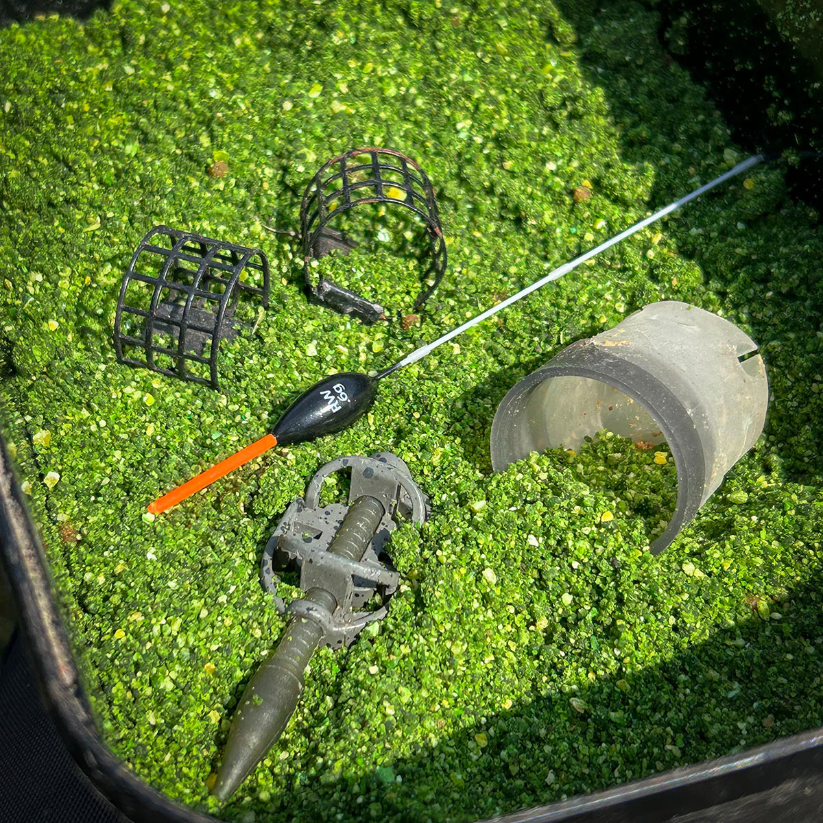 Fjuka-squeez-groundbait green