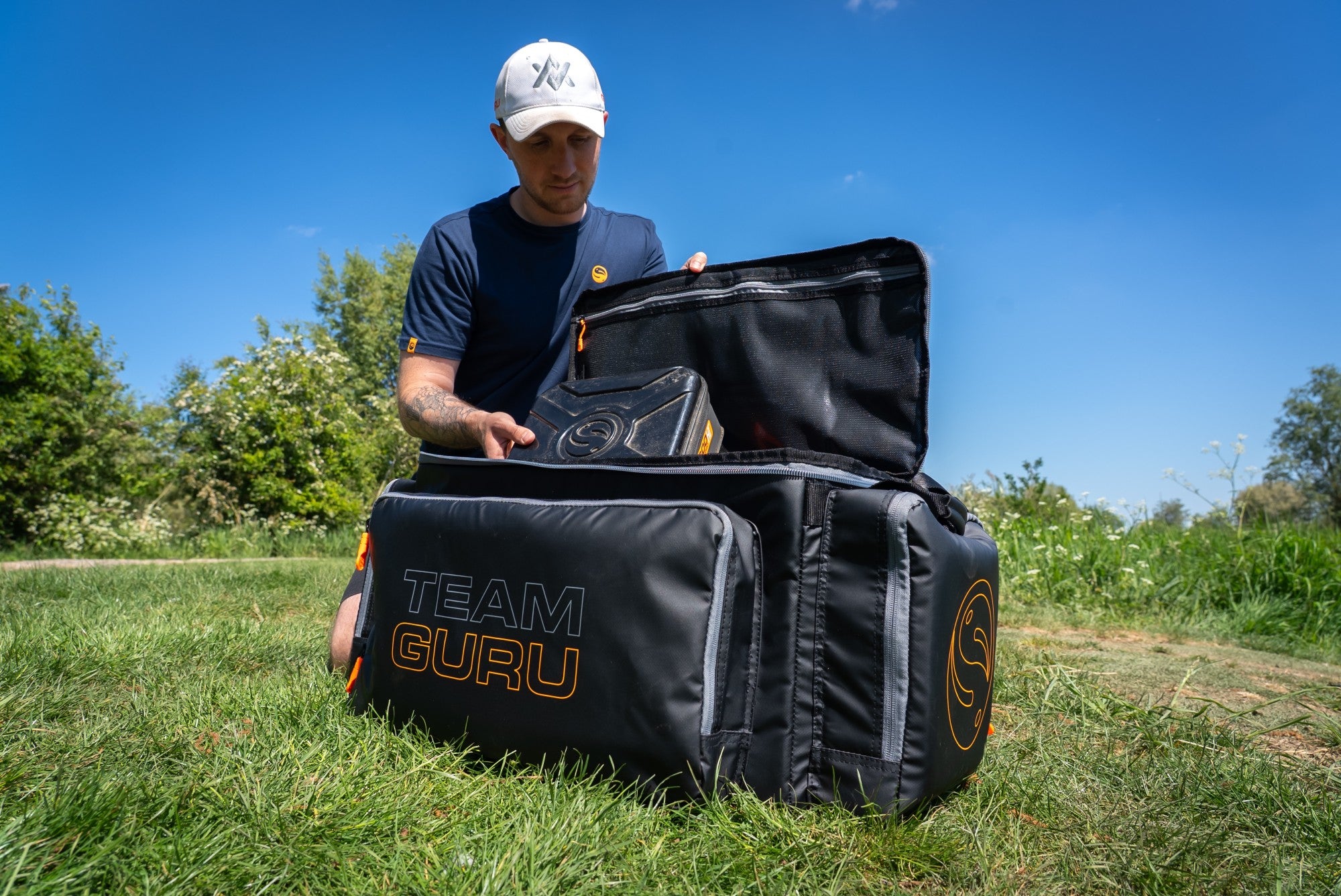 TEAM GURU CARRYALL