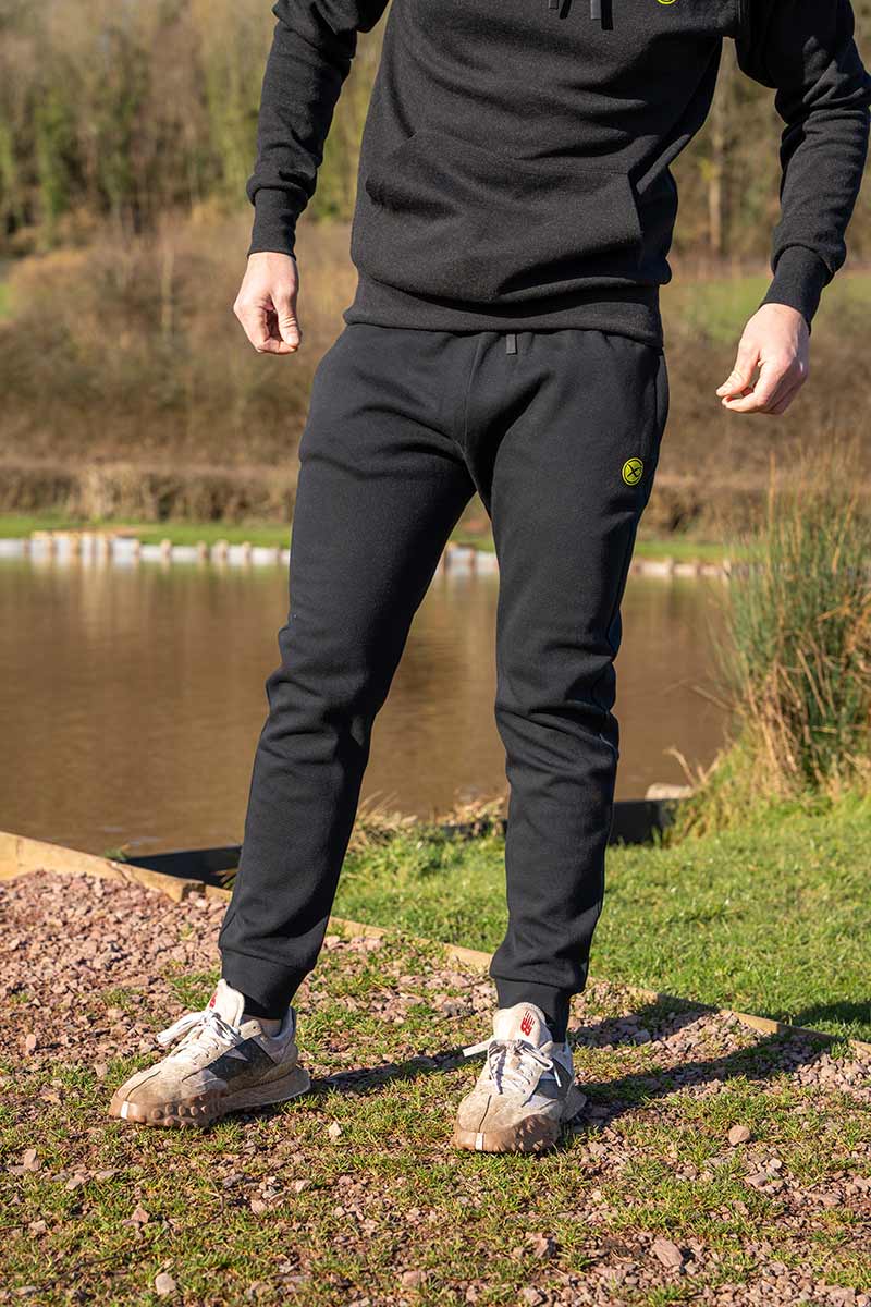 BLACK JOGGERS