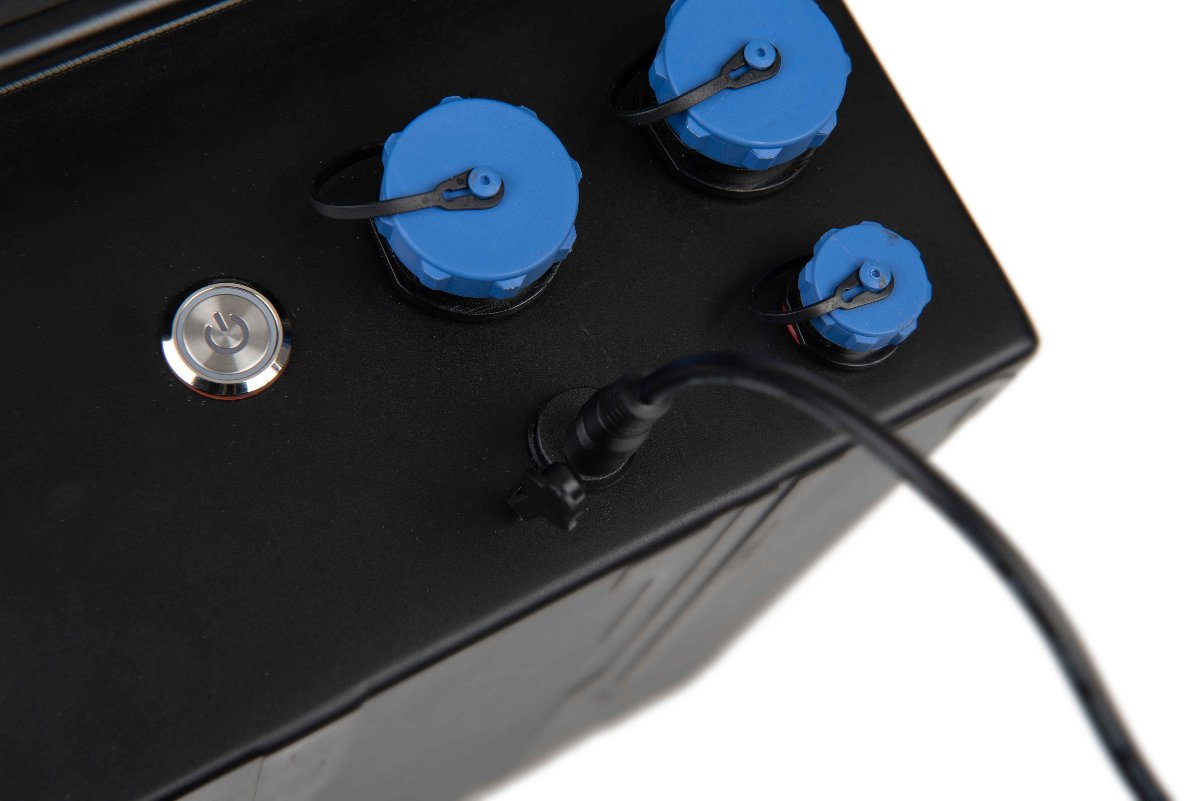 LEISTUNGSTRANSPORTER