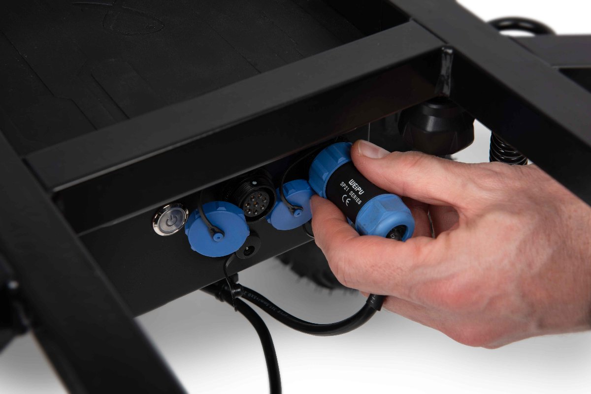 LEISTUNGSTRANSPORTER