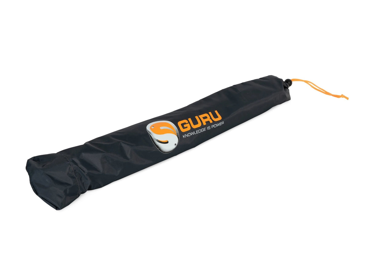 Guru Bait Umbrella – opberghoes met Guru-logo en oranje trekkoord