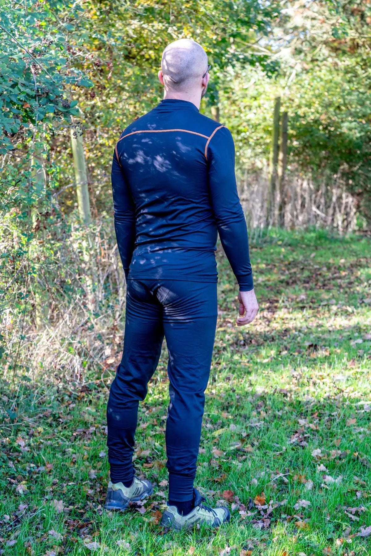 Guru Thermal Leggings Black, gedragen achteraanzicht van de legging