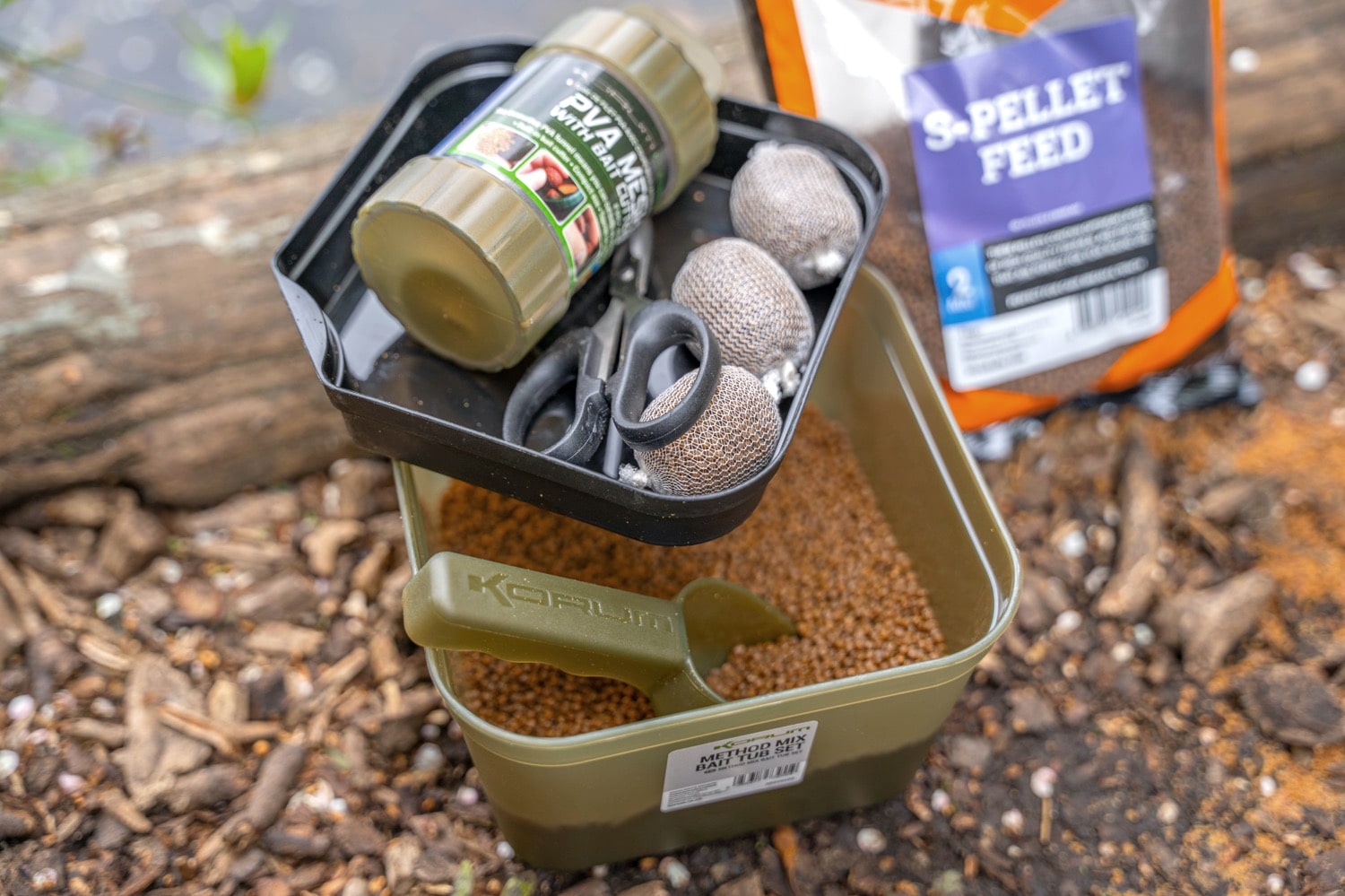 K0310192 Korum method mix bait tub set aasdoos