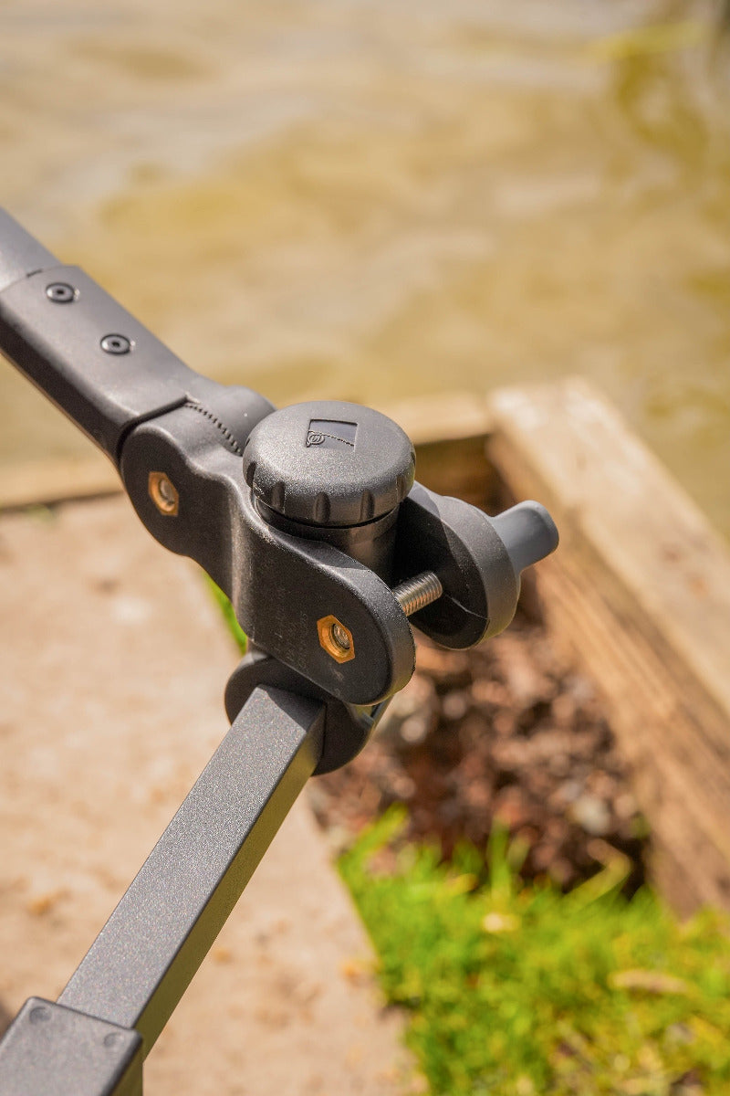 preston pole support system