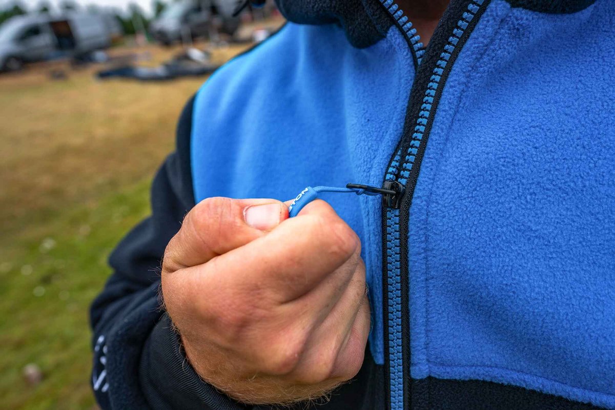 WINDPROOF FLEECE JACKET💰