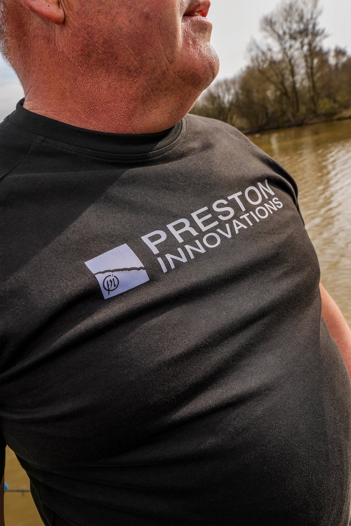 LIGHTWEIGHT BLACK RAGLAN T-SHIRTS