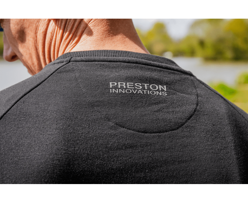 Preston black minimal sweatshirt