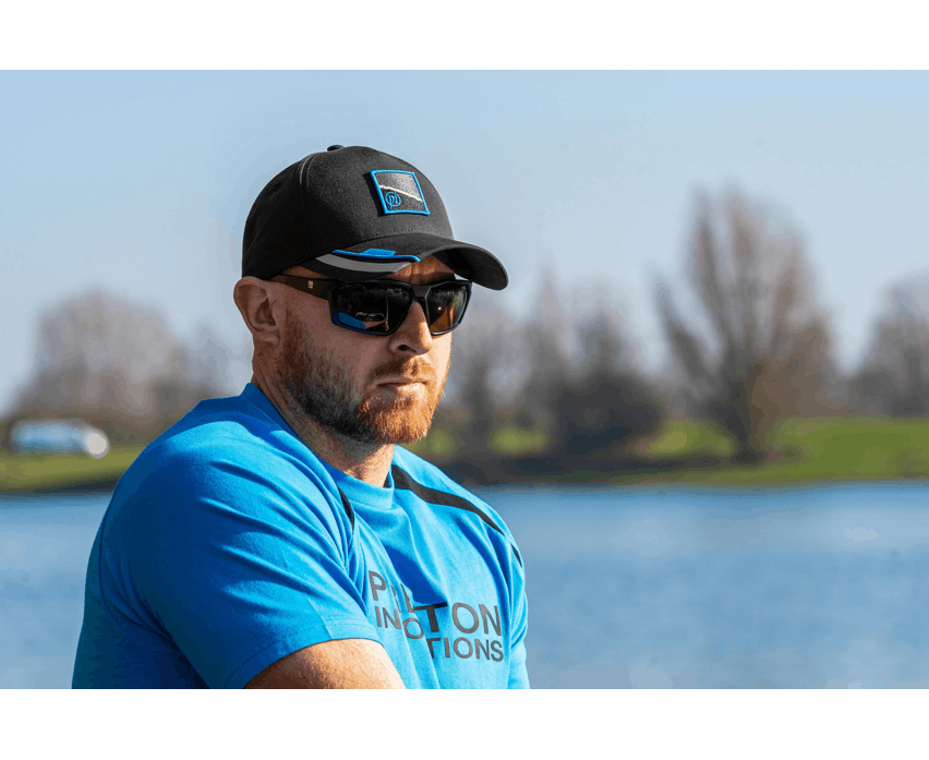 P0200772-Preston-black-apex-cap