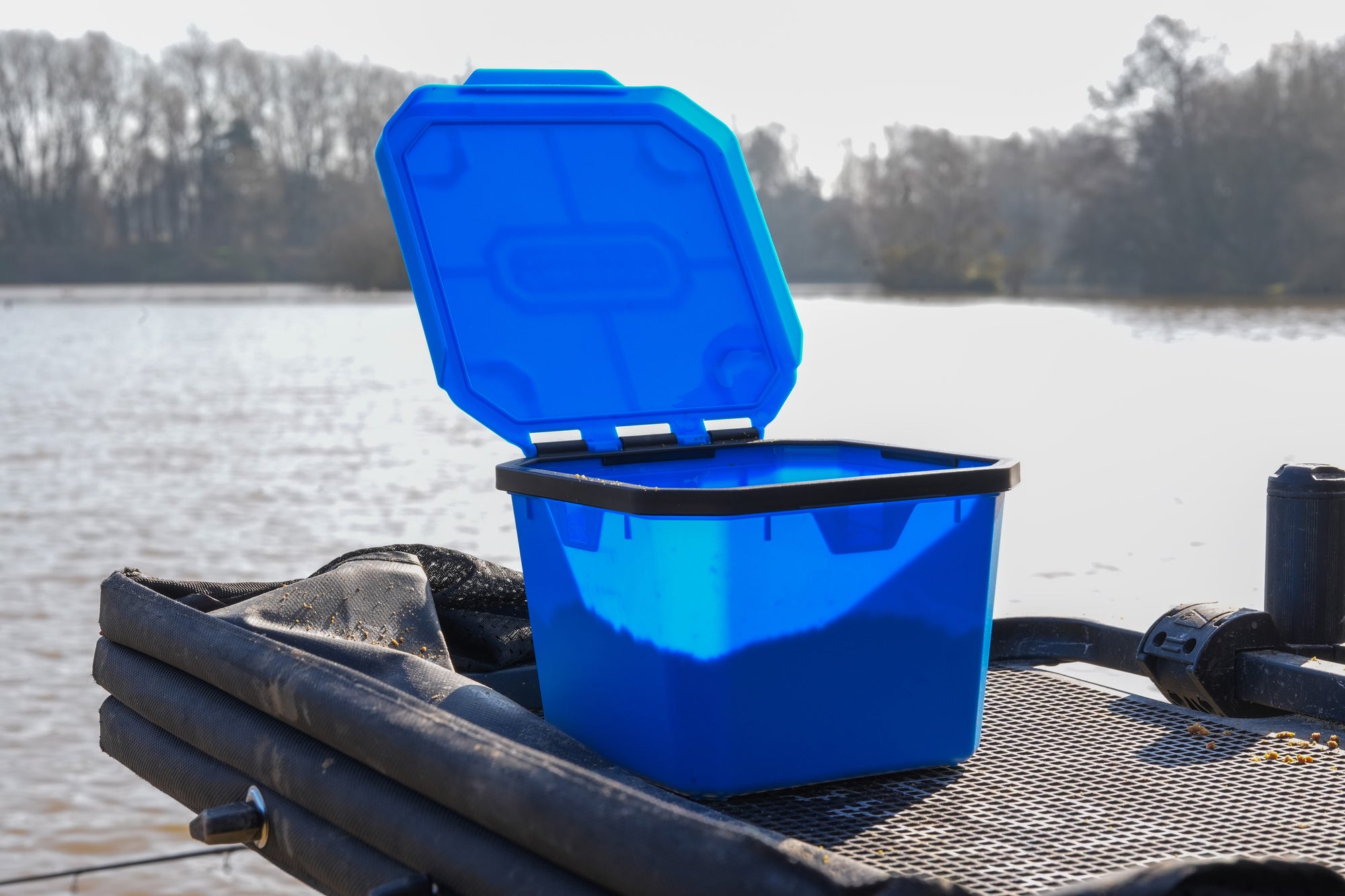 3 PINT FLIP LID BAIT TUB