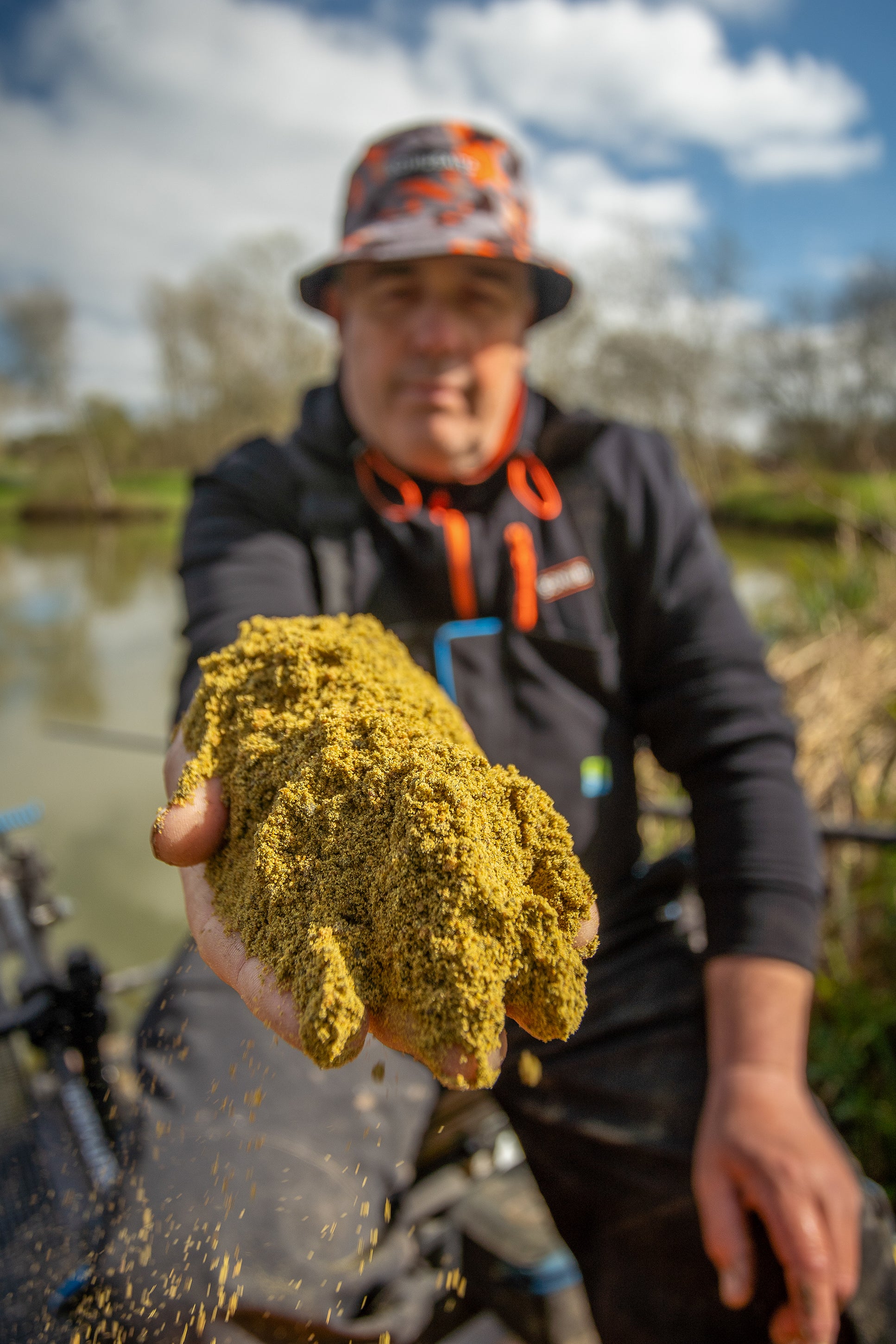 SUPERCRUSH MEGA CARP METHOD MIX 2kg 🎁