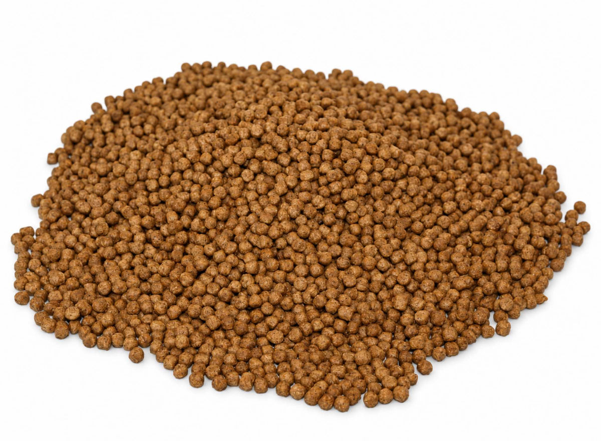 Skretting Expander Pellets 6mm – detail van drijvende pellets