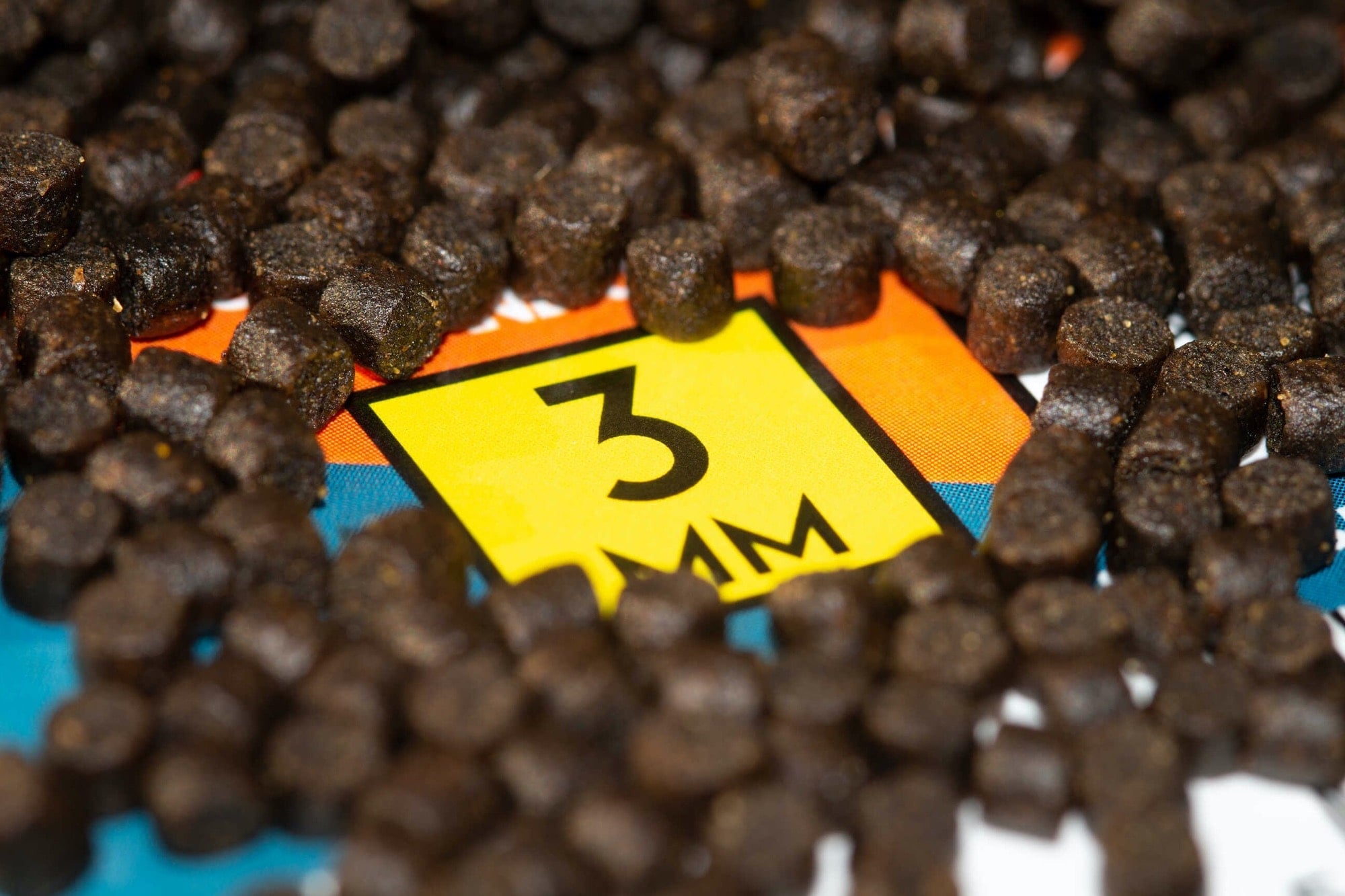 sonubaits cheesy garlic halibut pellets