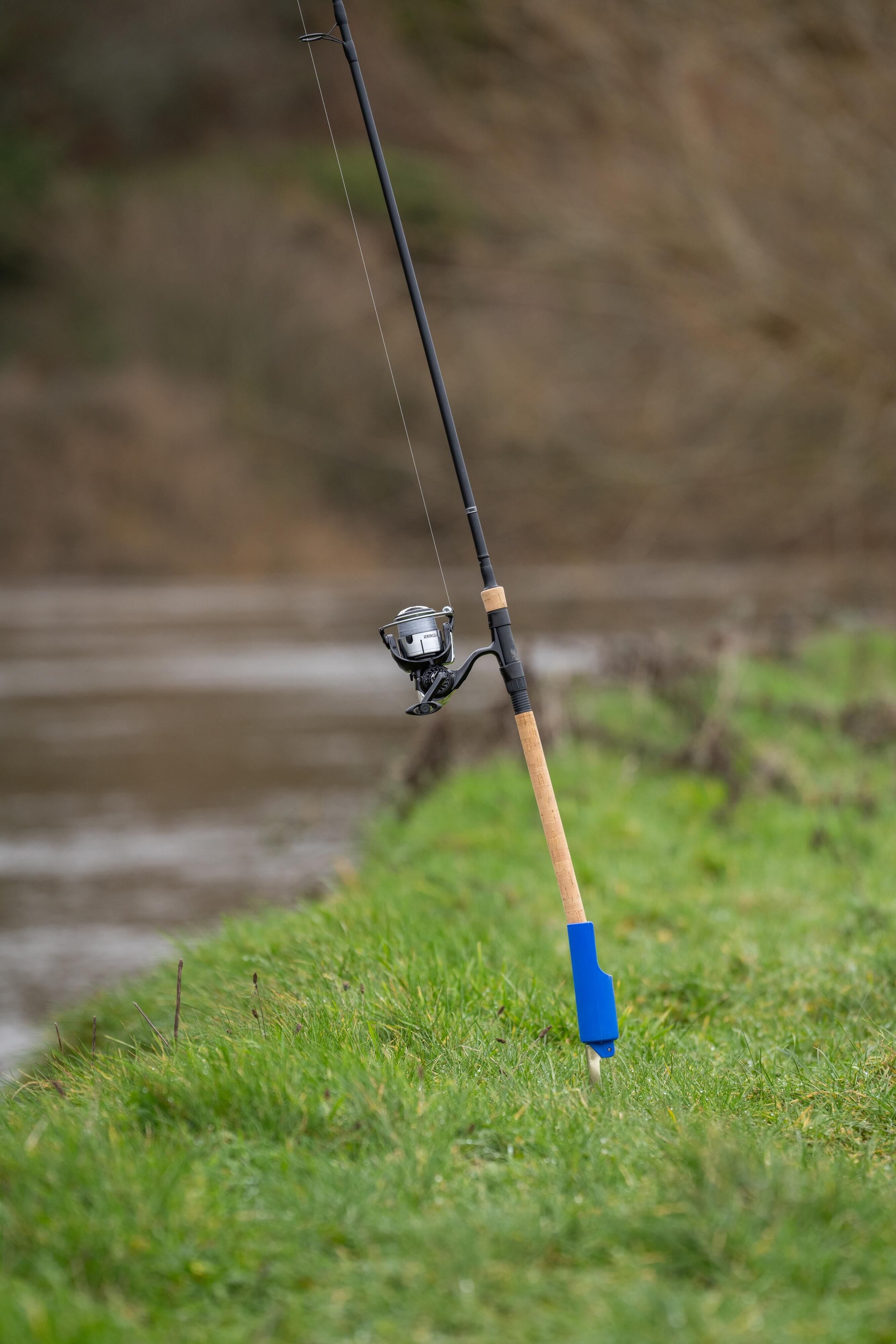 Z0940017-Zebco-Folding-Rod-Holder-40mm