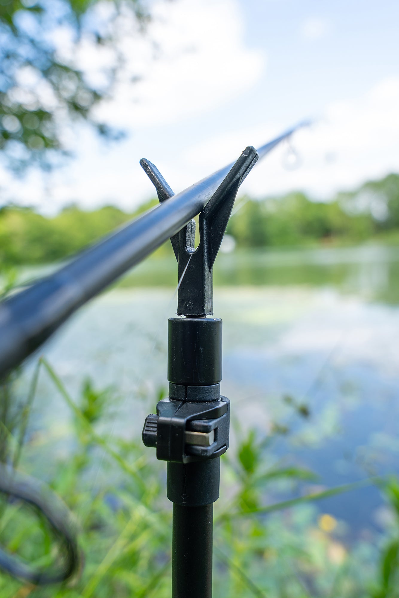 ZEBCO TROPHY V ROD REST