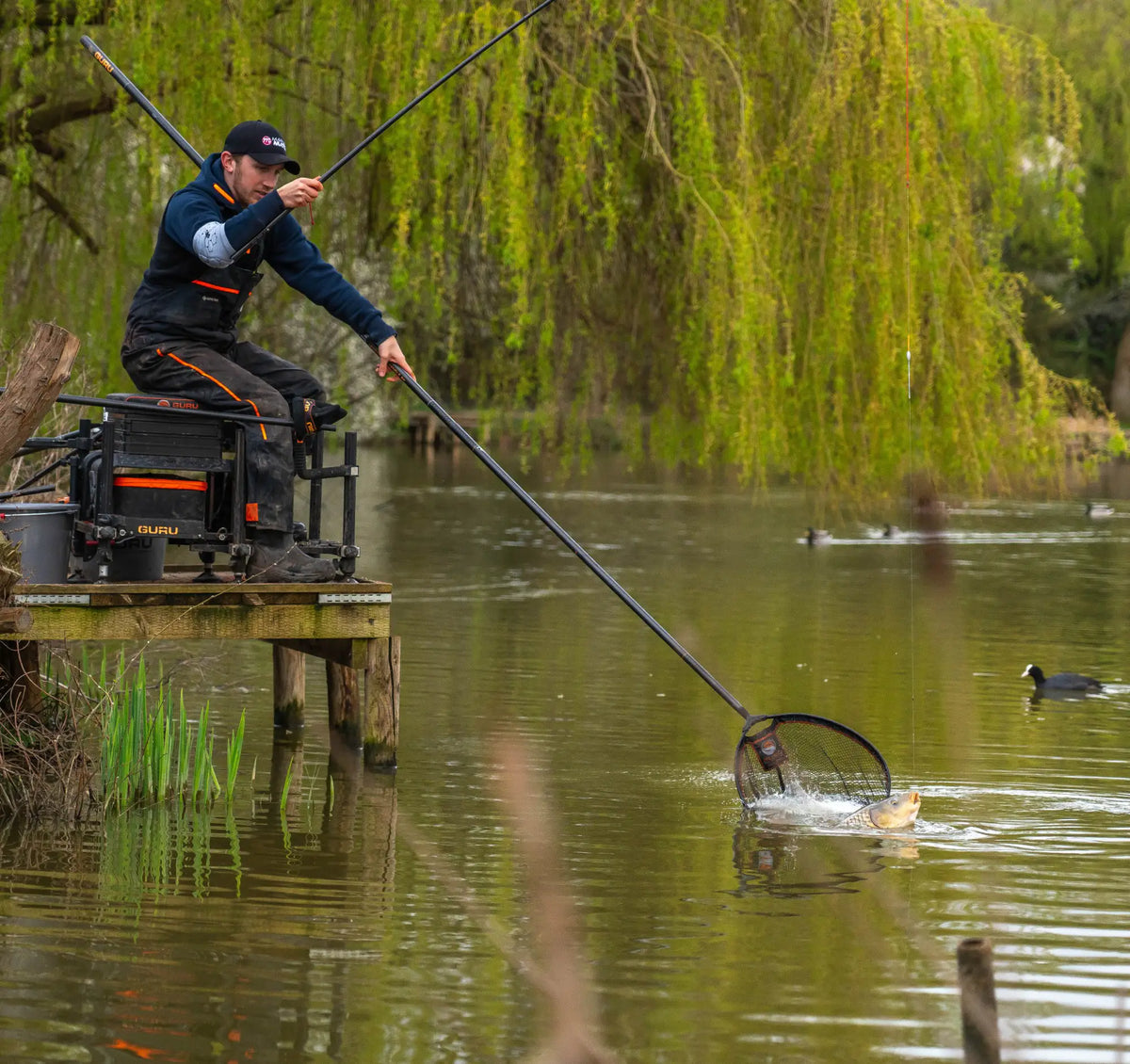 Guru GRD127 – Aventus 4m+1m Landing Net Handle