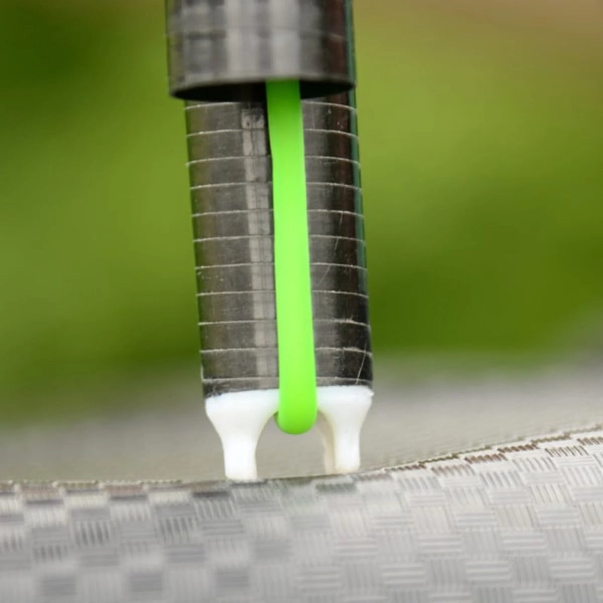 Cresta Insert Elastic Protector gemonteerd op een hengeltop