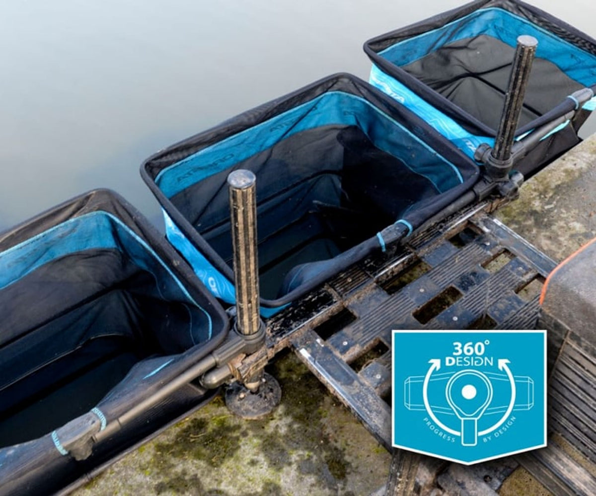 Cresta Soft Carp Margin Keepnet – drie leefnetten bevestigd langs een visplatform aan het water