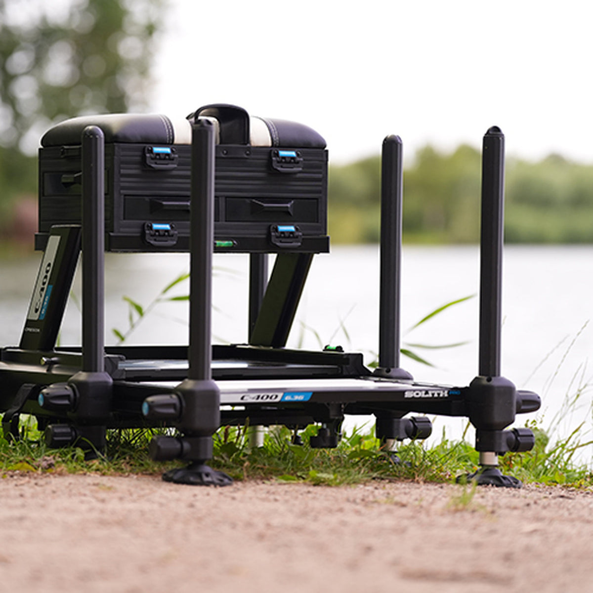 Cresta Solith C400 Pro Seatbox opgesteld aan de waterkant