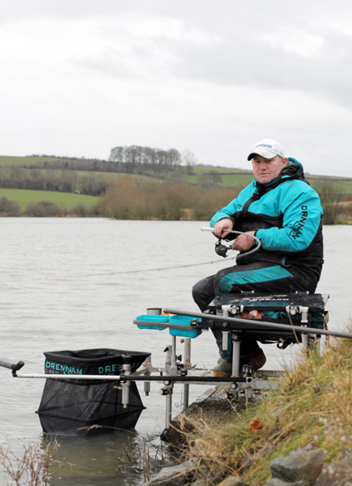 Drennan Acolyte F1-Silvers Feeder Rod in Action