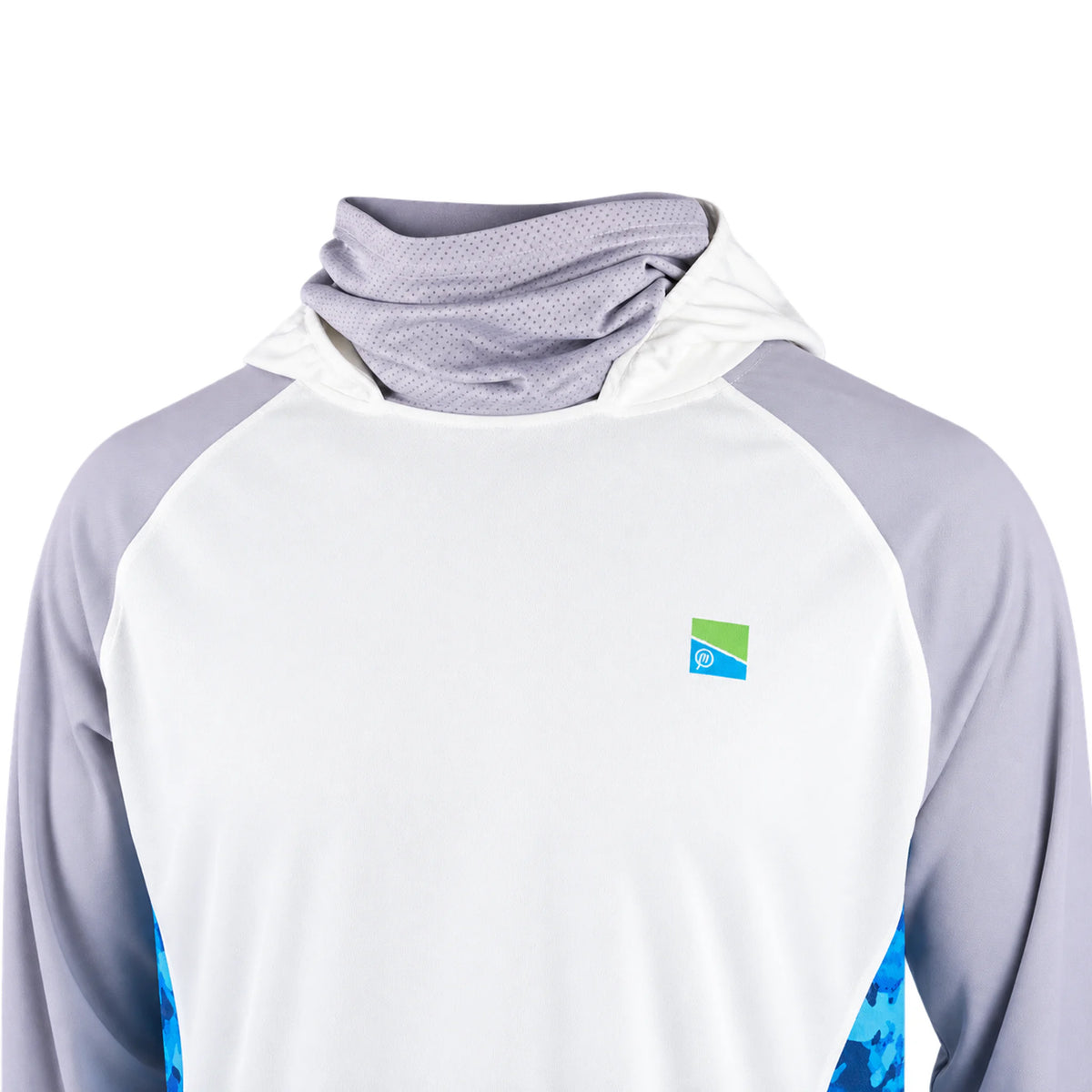 Preston Performance Hooded Sun Shirt UPF-40 – detail van kraag, gaiter en borstlogo