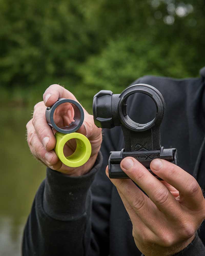 FOLDING SIDE TRAY CLAMP