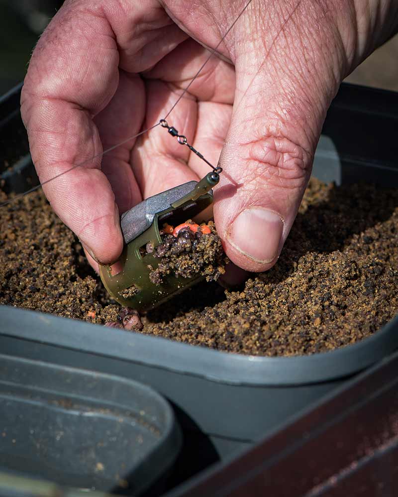 PLASTIC OPEN ENDED FEEDERS