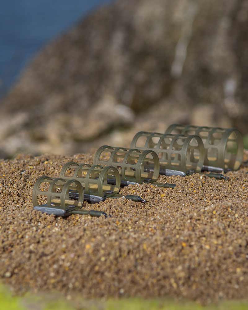 PLASTIC CAGE FEEDERS