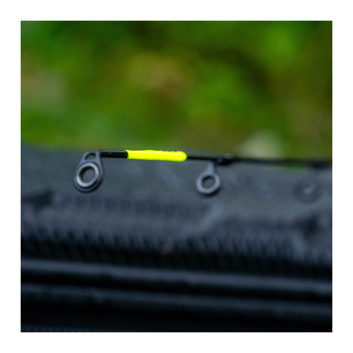 Guru Aventus Fibreglass Quiver Tip – detail van fluogroene beetindicatie en topogen
