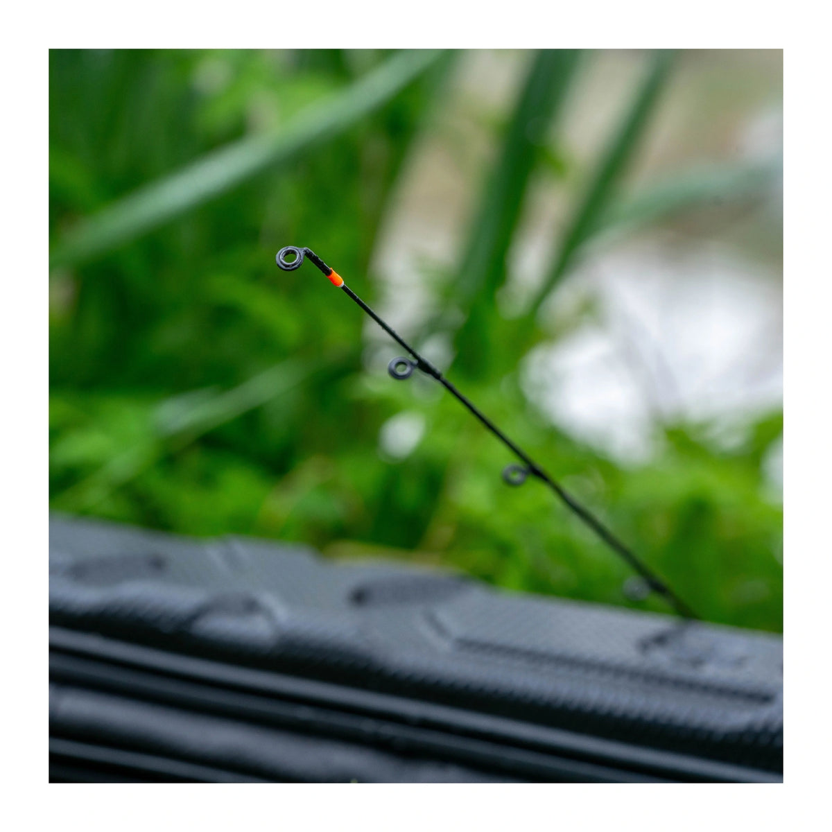 Guru Aventus Fibreglass Quiver Tip – detail van rode en witte beetindicatie en topogen