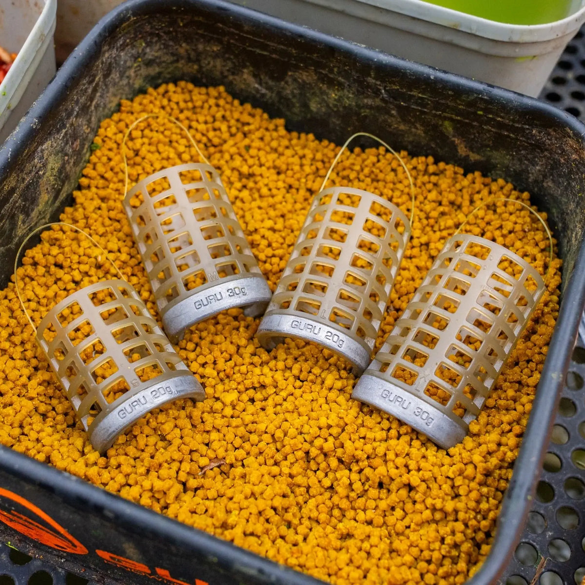Guru Bait Up X-Change Feeder Caged – detailafbeelding van het X-Change-gewicht