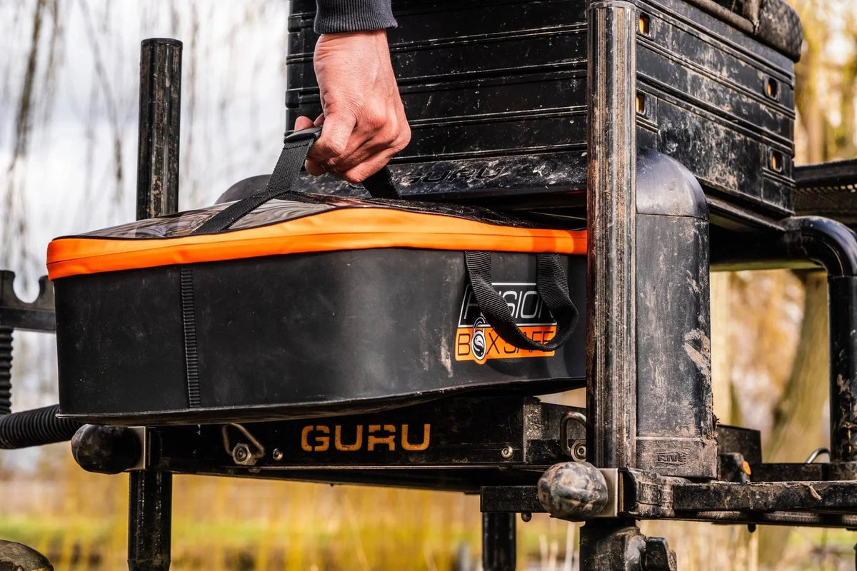Guru Fusion Boxsafe – tas met handgreep onder de Guru-zitkist
