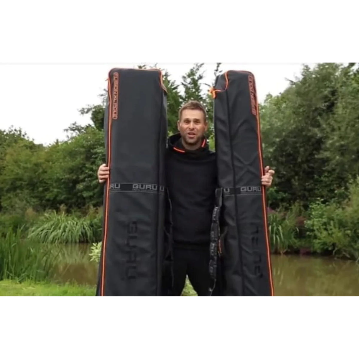 Guru Fusion Pole Holdall aan de waterkant