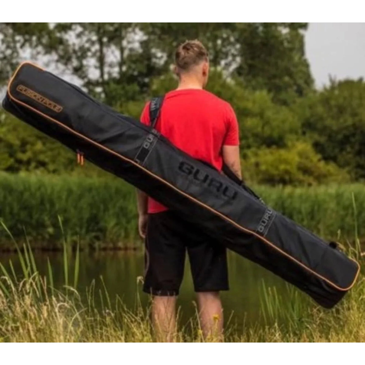 Visser draagt Guru Fusion Pole Holdall Standard