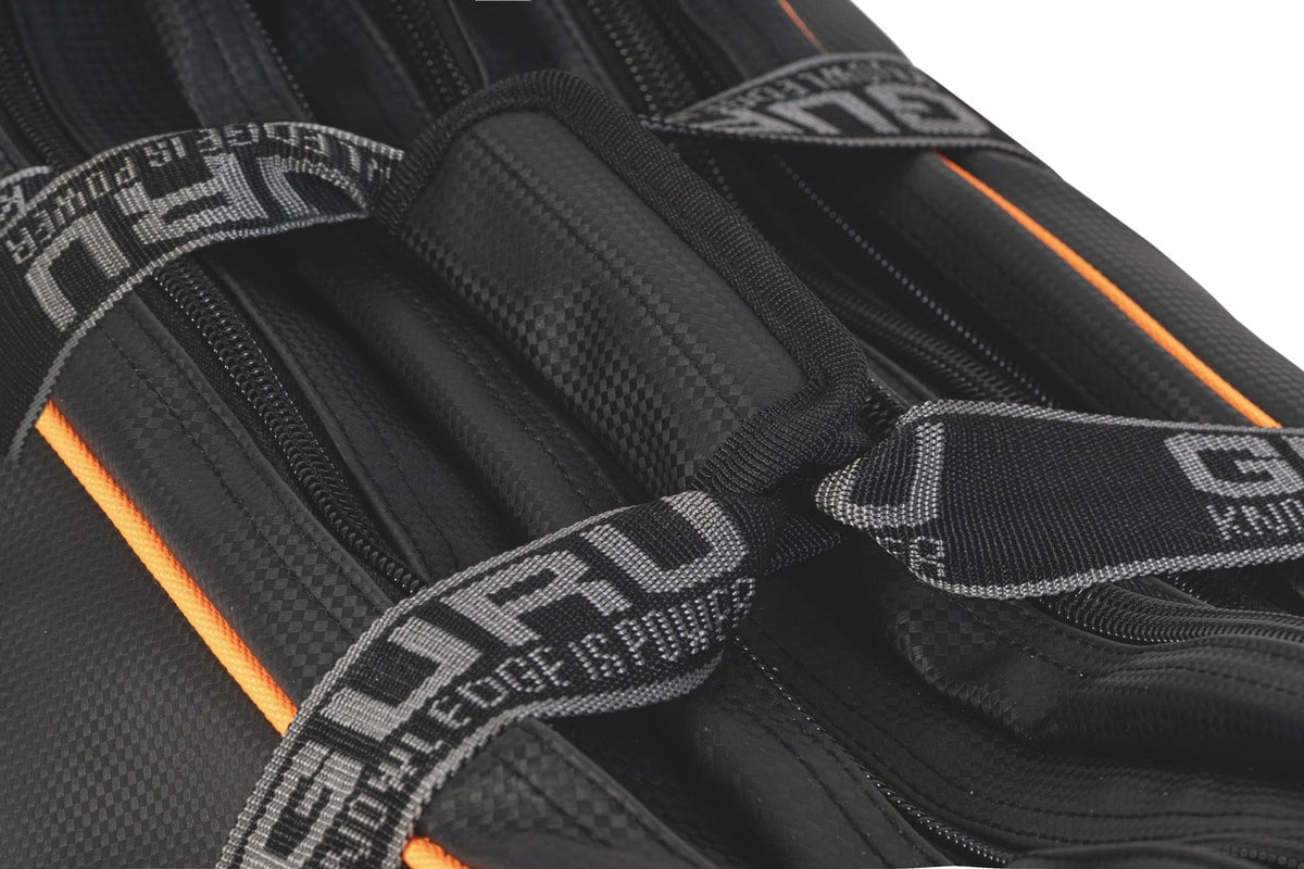 Gevoerd draaghandvat en Guru-webbing op het Fusion Rod Ten+ foedraal