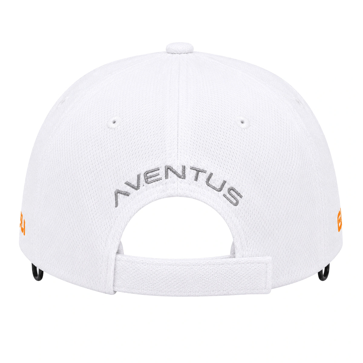 Guru White Aventus Cap van achteren met geborduurde modelnaam en witte verstelband