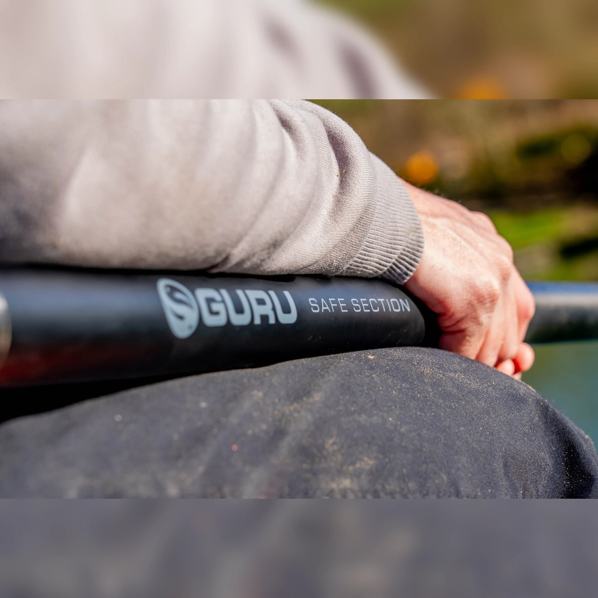 Guru ZERO 500 Safe Section – Safe Section tijdens het vissen onder de elleboog