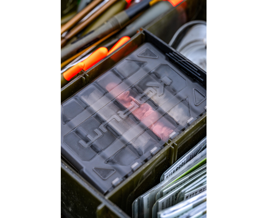 Korum tackle dispenser box