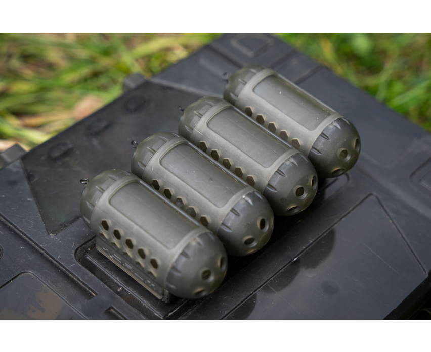 WINDOW MAGGOT FEEDER