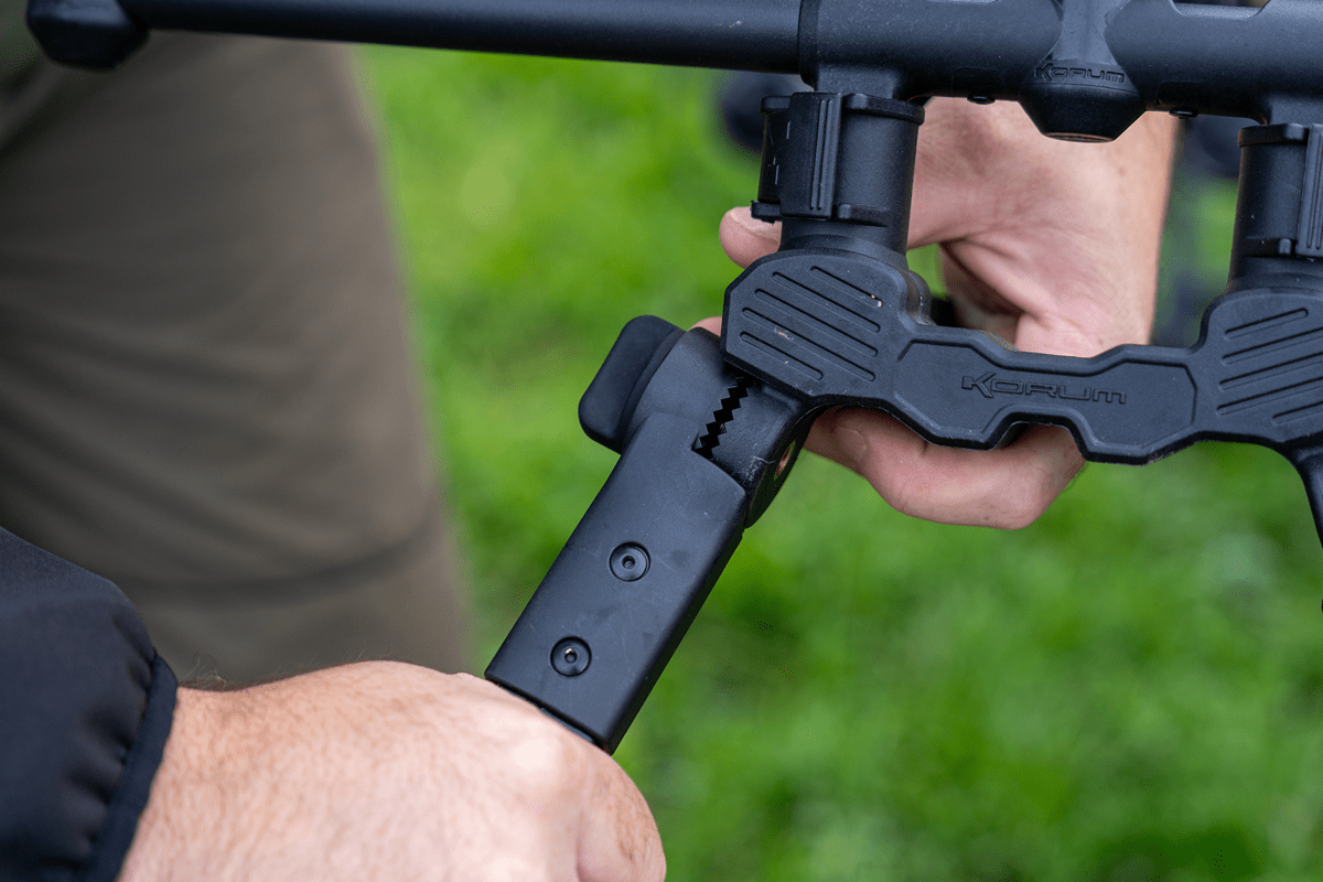 DELUXE 3 ROD TRIPOD - 🎁