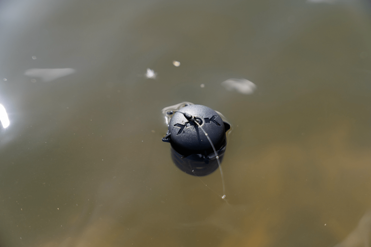 Korum floating feeder