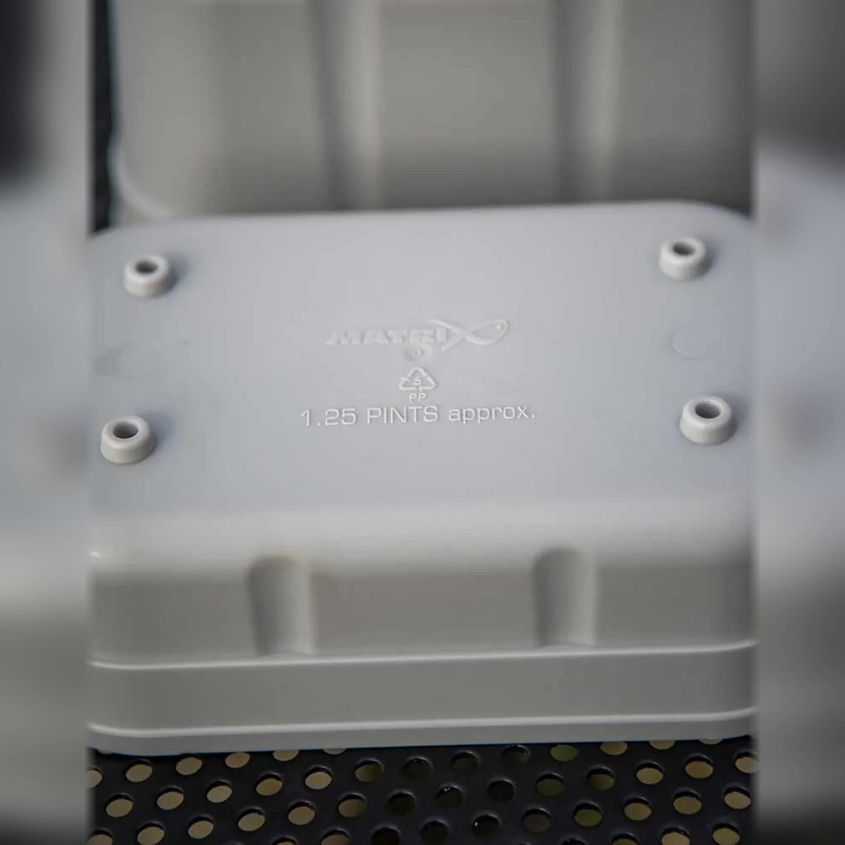 Matrix Air Lock Bait Tub bodemdetail met 1,25 pint markering