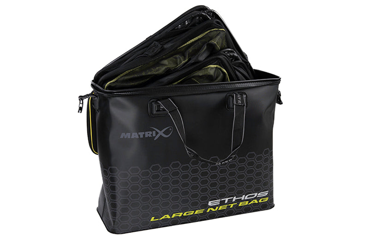 Matrix Ethos EVA Net Bag Large geopend, met opgevouwen leefnetten in de tas