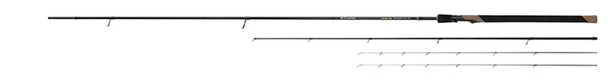 Matrix Ethos XR-S Light Feeder 11ft 3,3m – volledig overzicht van de hengeldelen, het handvat en de twee losse toppen op wit