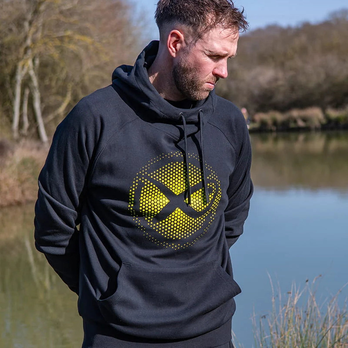 Matrix Fade Logo Hoody Black/Lime – voorkant buiten tweede aanzicht